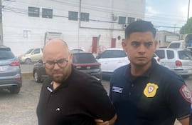 El médico Juan José Augusto Zaldívar Cáceres, jefe del Departamento de Clínica Forense del Ministerio Público, capturado por coima.