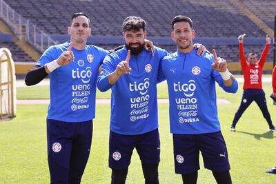 Roberto Jr. Fernández, el titular; Carlos Coronel y Juan Espínola, los tres goleros de la selección.