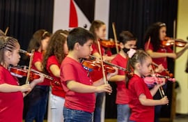 El seminario está dirigido a personas relacionadas con la música, ya sean estudiantes, docentes, instructores y músicos, entre otras personas del área.