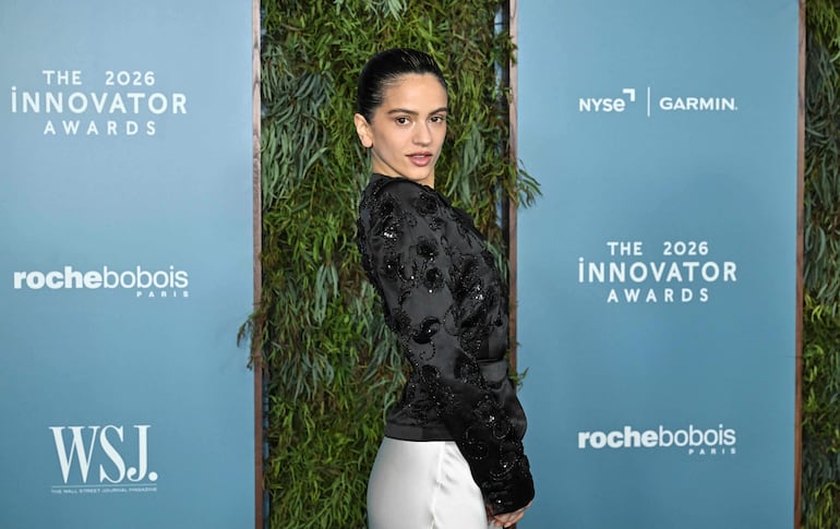 Siempre diosa, la española Rosalía en los Innovator Awards en Nueva York. (ANGELA WEISS / AFP)