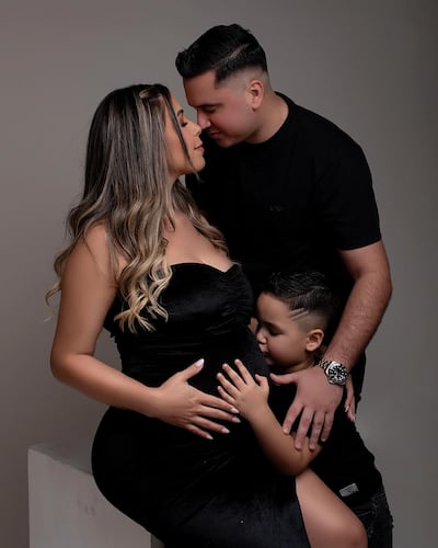 Male González y Jorge Ruiz Díaz con el pequeño Joaquín aguardan con ansias la llegada de Hanna Paula.