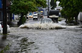 Temporal afecta a 20 mil usuarios de Ande en el área metropolitana.