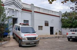 Acceso al laboratorio forense del Ministerio Público en Asunción, donde sometieron a una autopsia a la bebé que llegó sin vida al hospital de Villa Hayes.