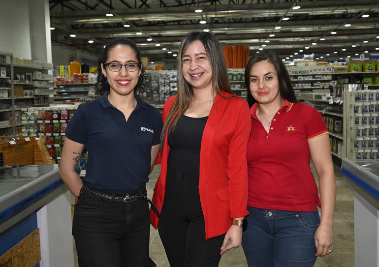 Paola Guerrero, Karen Cáceres y Gisselle Flor.