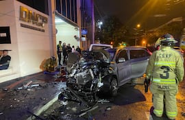 Cuatro automóviles colisionaron este jueves sobre Estados Unidos, casi Teniente Fariña.