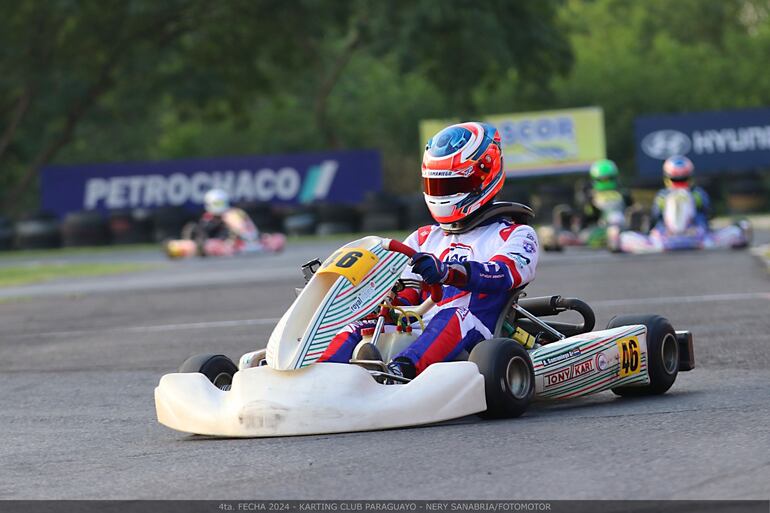 Alejandro Samaniego se quedó con la victoria en la categoría Rotax Senior Max, por delante de Enzo Mayor y Derlis Núñez.