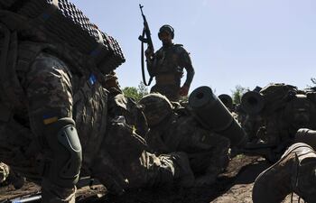 Soldados ucranianos entrenan en la región de Zaporiyia.