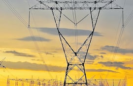 El sistema eléctrico paraguayo requiere de mayor inversión por año en distintas áreas.