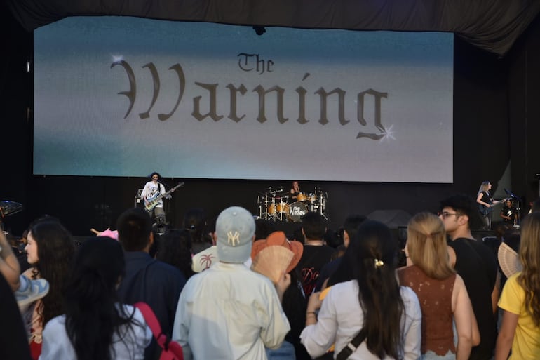 The Warning y su público esta noche.