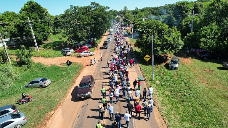 Docentes, militares y policías retirados convocan a una movilización para mañana sobre la ruta PY08 en el departamento de San Pedro