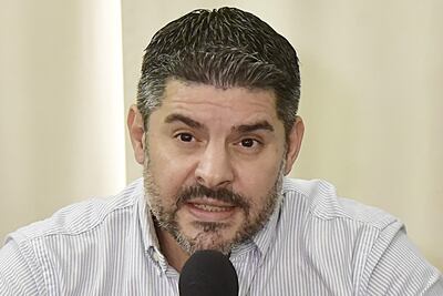 Renuncia de Oscar Nenecho Rodríguez, en el salón Intendentes de la Municipalidad de Asunción. 