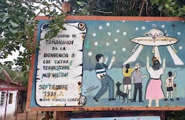 El cuadro de Cecilio Thompson, que recrea el avistamiento del Ovni en la comunidad de Tañarandy, en el departamento de Misiones, en el año 1998.