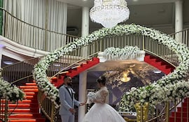 La celebración de la boda fue un un salón de Presidente Franco.