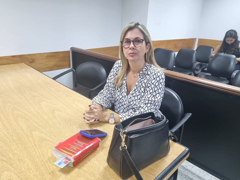 Fiscala Thaís García, representó al Ministerio Público en la audiencia de revisión de medidas a Cynthia Ojeda.