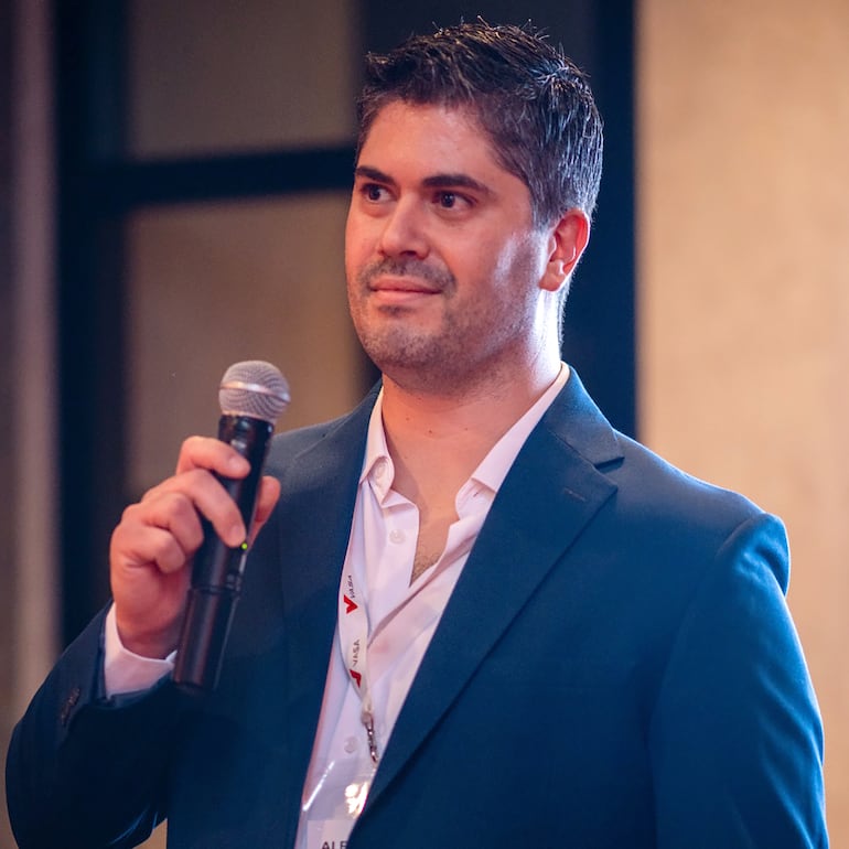 Alejandro Policaro, Jefe de Ventas de VASA Paraguay.