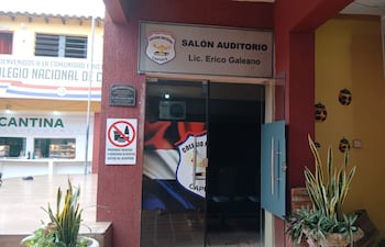 El EGIE del Colegio Nacional de Capiatá analizará la posibilidad de cambiar el nombre del salón auditorio.