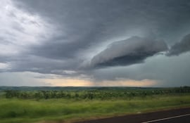 Nubes de lluvia, pronóstico, tormenta, lluvias, cielo nublado.