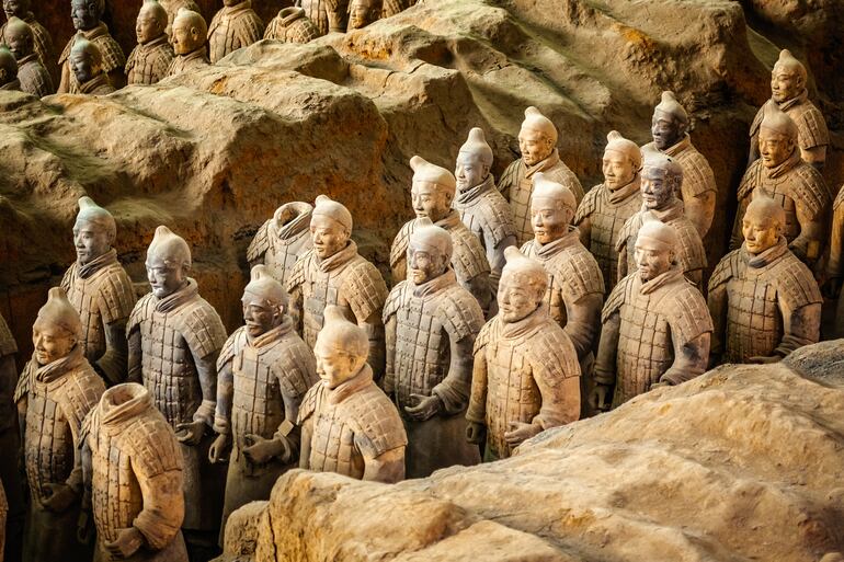Esculturas los soldados del ejército de terracota del emperador Qin Shi Huang, Xian, Shaanxi, China.