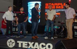 Directivos de Pluscar Repuestos presentaron oficialmente la línea de lubricantes de Texaco, que ahora representan en Py.