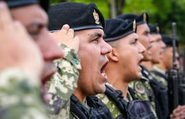 Militares miembros del Regimiento Escolta Presidencial (REP).