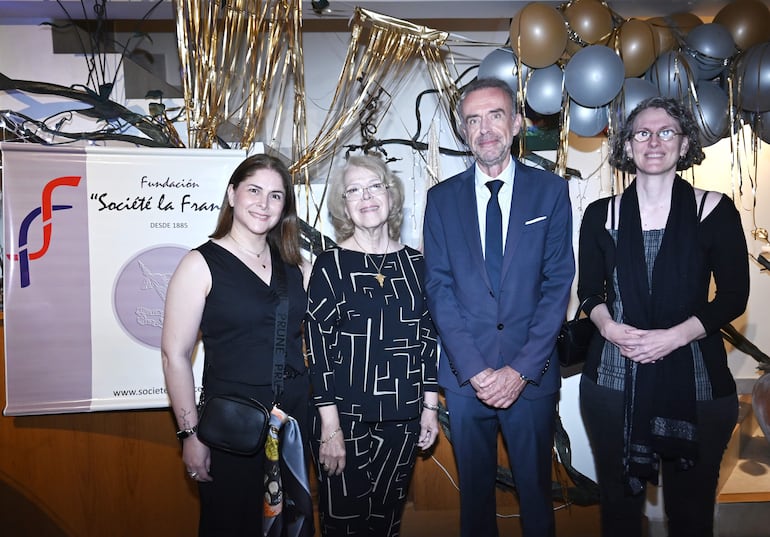 Carolina Mora, María Celeste Ozuna, Christophe Chavagneux y Emeline Javierre.