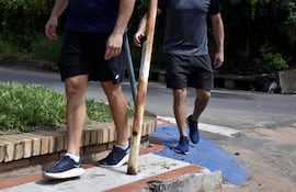 Vecinos de San Cristobal hicieron rampas por presión municipal.