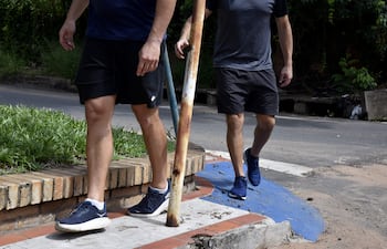 Vecinos de San Cristobal hicieron rampas por presión municipal.