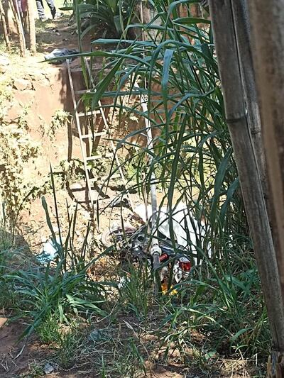 En la imagen se puede observar el lugar en el que cayó la motocicleta.