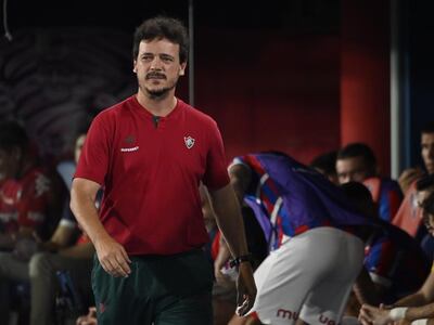 El brasileño Fernando Diniz, entrenador de Fluminense, antes del partido frente a Cerro Porteño por la Copa Libertadores en el estadio La Nueva Olla, en Asunción, Paraguay.
