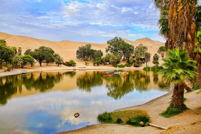 Oasis de Huacachina por la mañana, región de Ica, Perú.