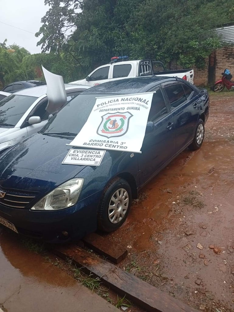 La Policía recuperó el automóvil utilizado por los delincuentes, denunciado como robado días atrás en Asunción.
