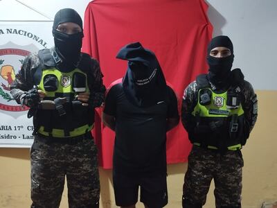 Detenido en Lambaré con un arma en su vehículo por los Linces que intentó sobornarlos.