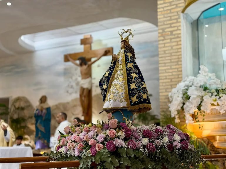 Con fe y devoción, Caacupé celebró la Natividad de la Virgen María, honrando a la Madre de todos en una jornada cargada de espiritualidad y esperanza.
