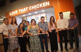 San Bernardino recibe su tercer local de Popeyes Paraguay, llevando su famoso pollo frito a la ciudad veraniega.