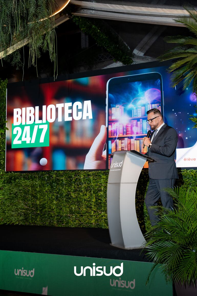 Sergio Duarte, director académico del Grupo élève.