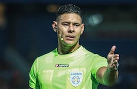 Blas Romero volverá a arbitrar tras cuatro fechas de ausencia, tras el error en el partido entre Sportivo Ameliano y Cerro Porteño, por la séptima fecha, disputado en La Visera.