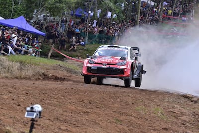 El Toyota GR Yaris Rally1 del finlandés Sami Pajari en la Etapa 1 del Rally del Paraguay, la undécima fecha del Mundial de Rally 2026.