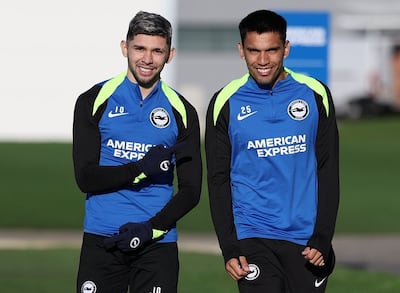 Julio Enciso y Diego Gómez se entrenaron ayer juntos por primera vez en el Brighton.