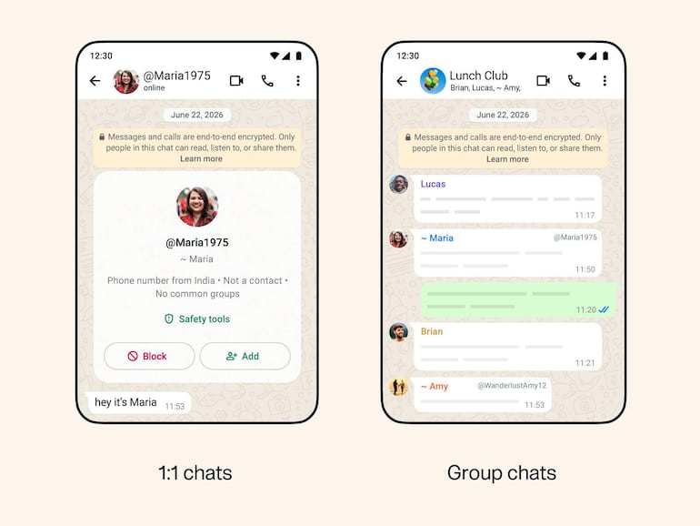 Maria en un chat de grupo, sonriendo y compartiendo mensajes con amigos sobre un almuerzo virtual.