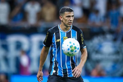 El zaguero internacional paraguayo, Fabián Cornelio Balbuena González (34 años), hoy día perteneciente a los registros de Gremio de Porto Alegre.