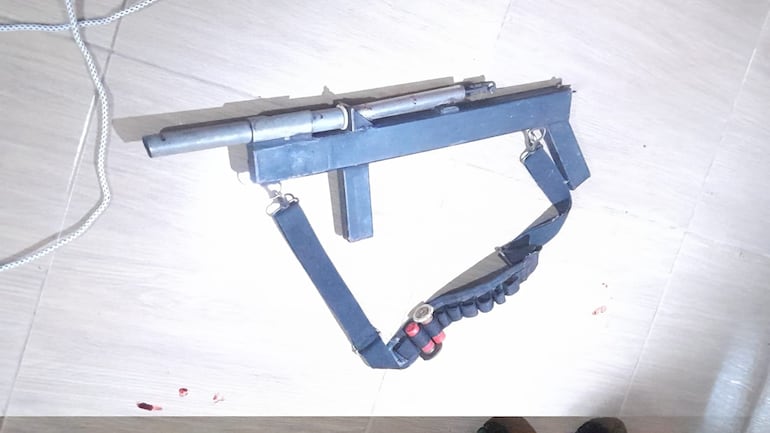 El arma fue hallada en el lugar donde ocurrió el hecho.