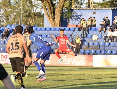 Cabezazo y adentro. Gol y asistencia para Hugo Iván Valdez Medina (31 años), la gran figura del partido.