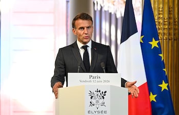 Paris (France), 12/06/2026.- French President Emmanuel Macron speaks during a joint press conference with Prime Minister of Canada Mark Carney (not pictured) during their meeting at the Elysee Palace in Paris, France, 12 June 2026. (Francia) EFE/EPA/EMMA DA SILVA / POOL MAXPPP OUT