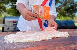 La sal condimentada de Arcoiris da un toque especial al asado.