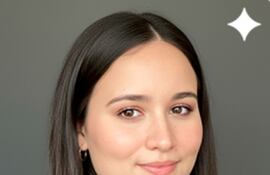 Gemini te ayuda a convertir una selfie en un retrato profesional.