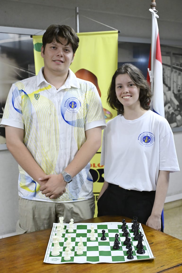 Ángel y Helen Montiel Cáceres.