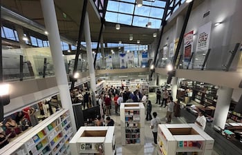 La Feria del Libro Chacú-Guaraní se lleva a cabo en varios espacios de la BACCN.