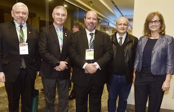 Alejandro Mazacotte, Daniel Aguirre, Miguel Ruotti, Enrique Calabrese y Gloria Colmán.