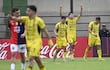Allan Wlk (29), jugador de Recoleta FC, celebra un gol frente a Cerro Porteño, festeja un gol de penal en el partido frente a Recoleta FC por la fecha 19 del torneo Apertura 2026 de la Primera División de Paraguay en el estadio Arsenio Erico, en Asunción, Paraguay.