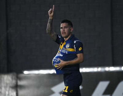 Gustavo Agustín Viera Velázquez (30 años) festeja el único tanto del triunfo sobre Ameliano.